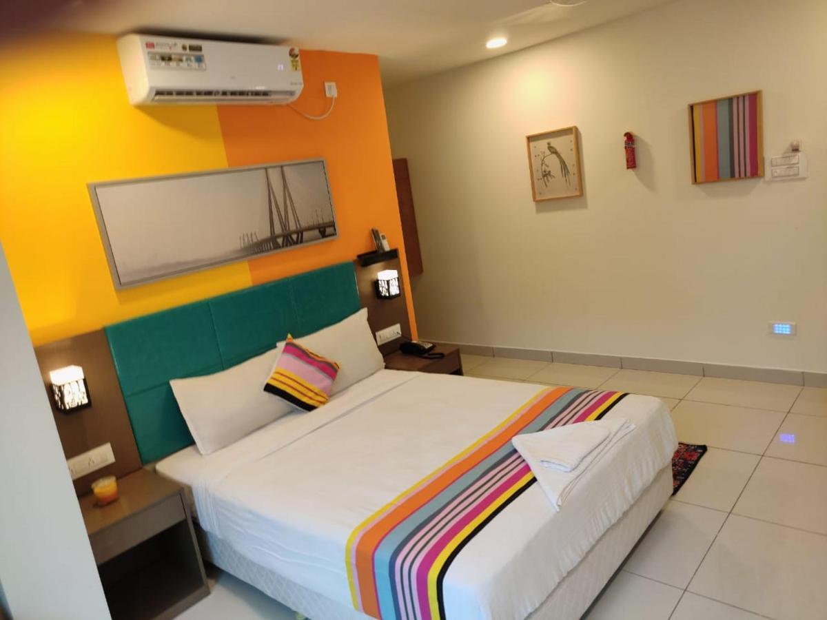 Hotel White Fields Hitec City, 하이데라바드 외부 사진