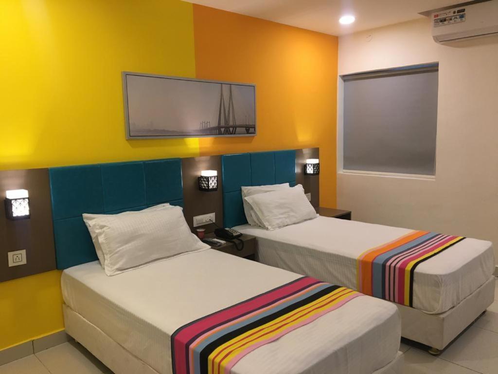 Hotel White Fields Hitec City, 하이데라바드 외부 사진