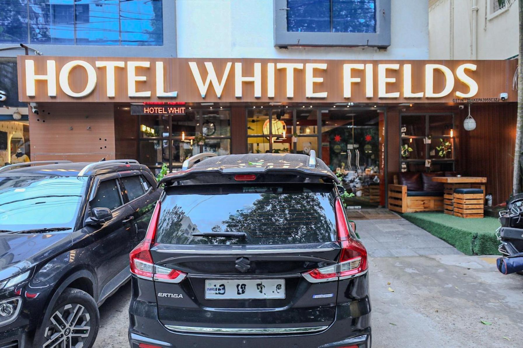 Hotel White Fields Hitec City, 하이데라바드 외부 사진