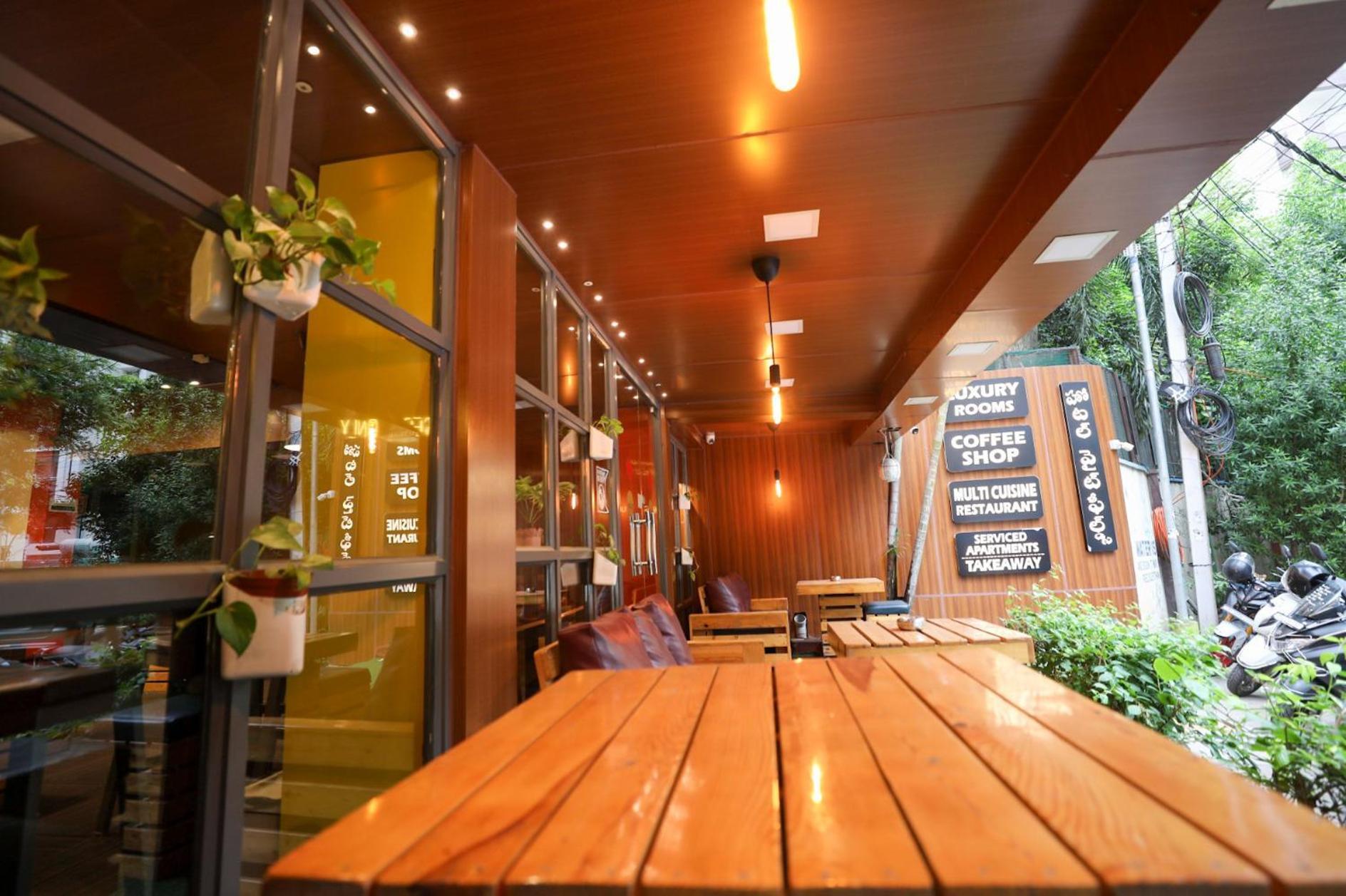 Hotel White Fields Hitec City, 하이데라바드 외부 사진