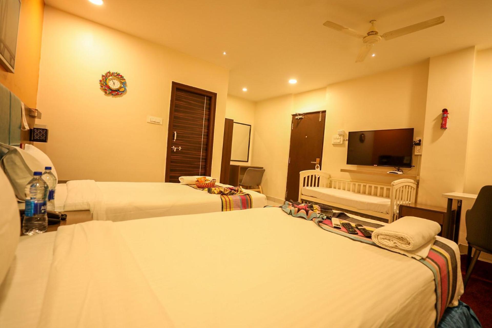 Hotel White Fields Hitec City, 하이데라바드 외부 사진